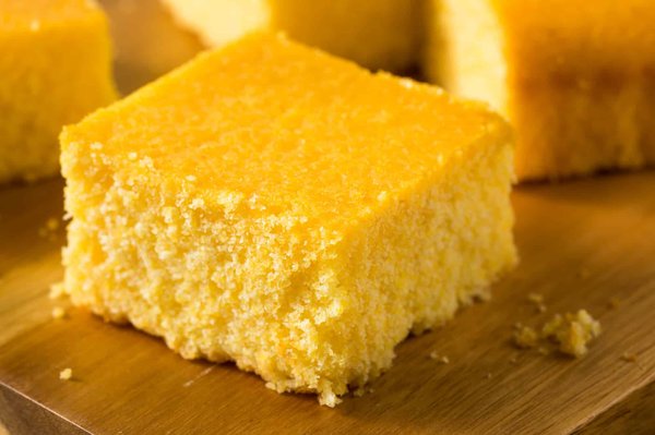 Quelles sont les astuces pour réussir un cornbread authentique à l'américaine ?
